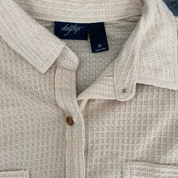 daytrip button up blouse - Picture 3 of 3